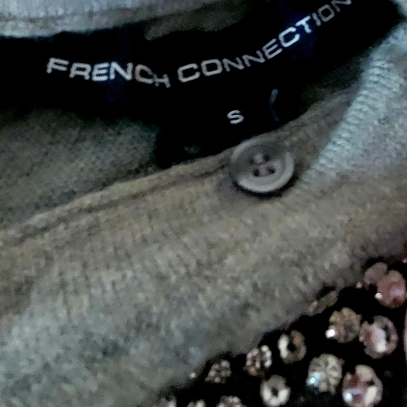 French Connection Gray 100% Wool Beaded Pearl Collar Crewneck Sweater Size Small - Picture 7 of 11